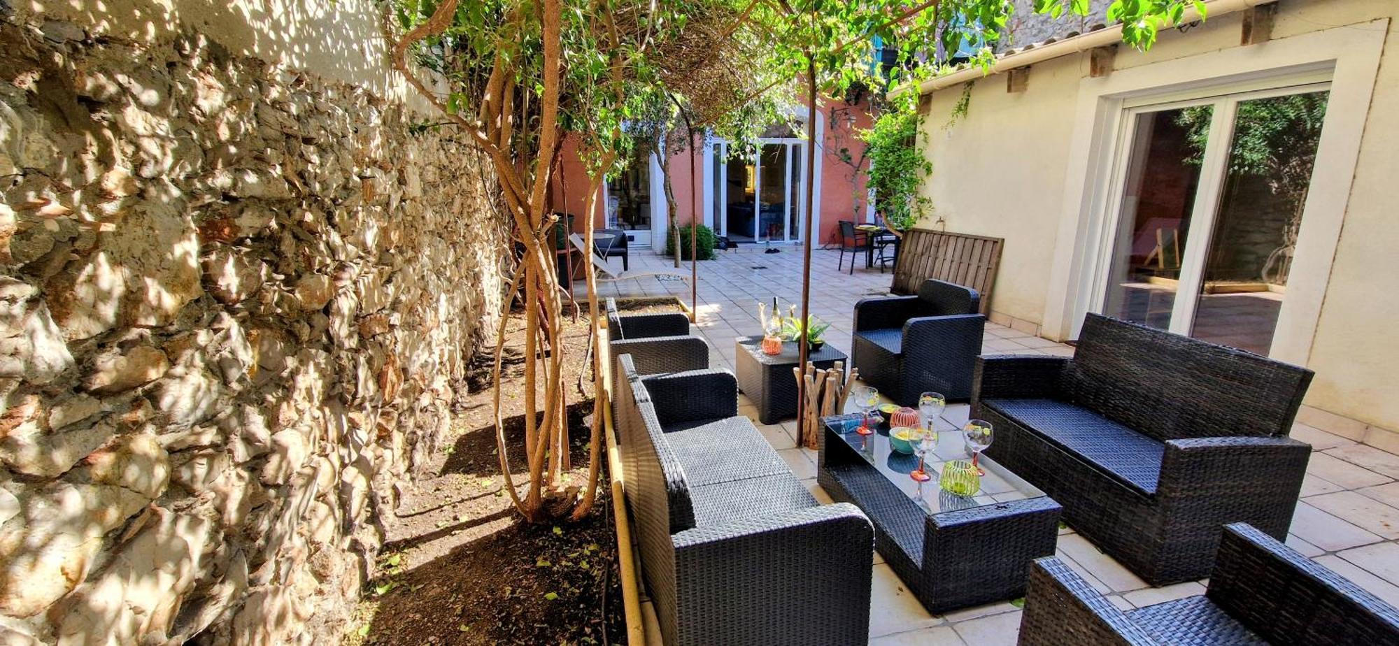 Appartement Esprit Loft, D'exception, 3 Chambres, Jardin Au Centre Ville, Climatisation Sète